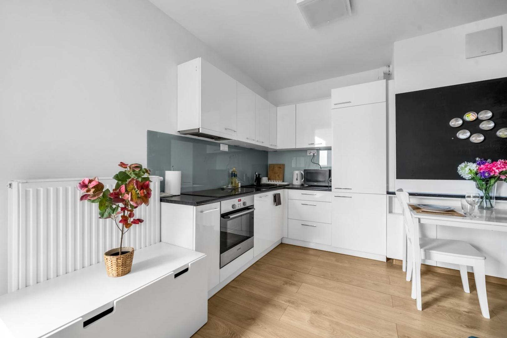 West - Location, Parking, Near Park By Rentujemy Warszawa
