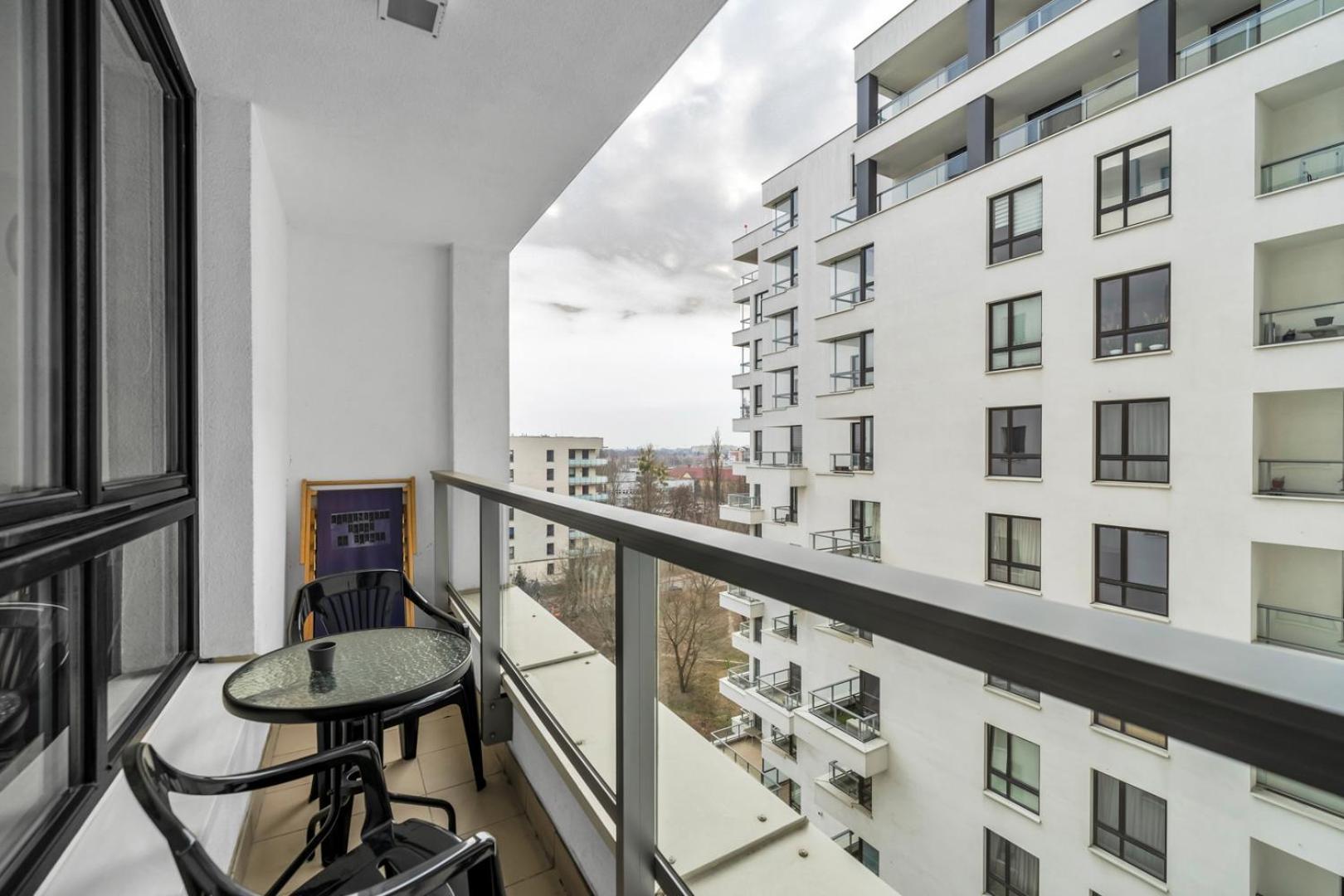 West - Location, Parking, Near Park By Rentujemy Apartament *